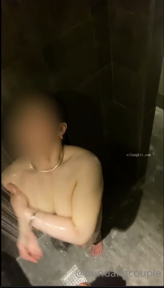 素行不良で僕の家に来ることになった姪っ子J系 ミニスカから覗く桃尻に我慢できず襲い掛かったら案外素直